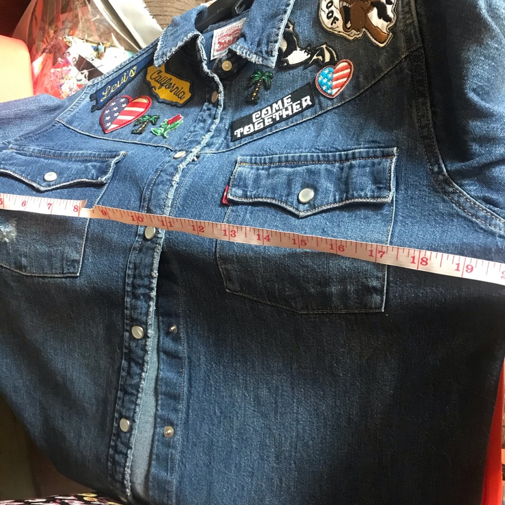 Levi’s Denim Button-Down - image 8